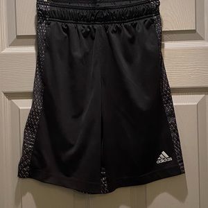 Adidas Boys Shorts SZ M